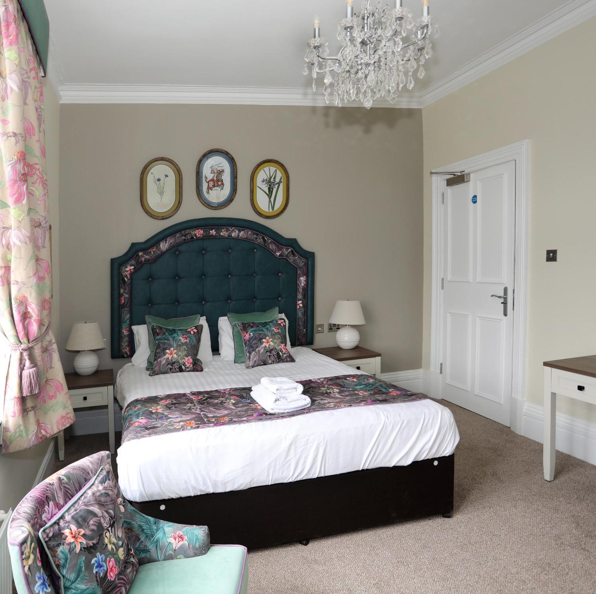 The Castle Of Brecon Hotel, Brecon, Powys 외부 사진