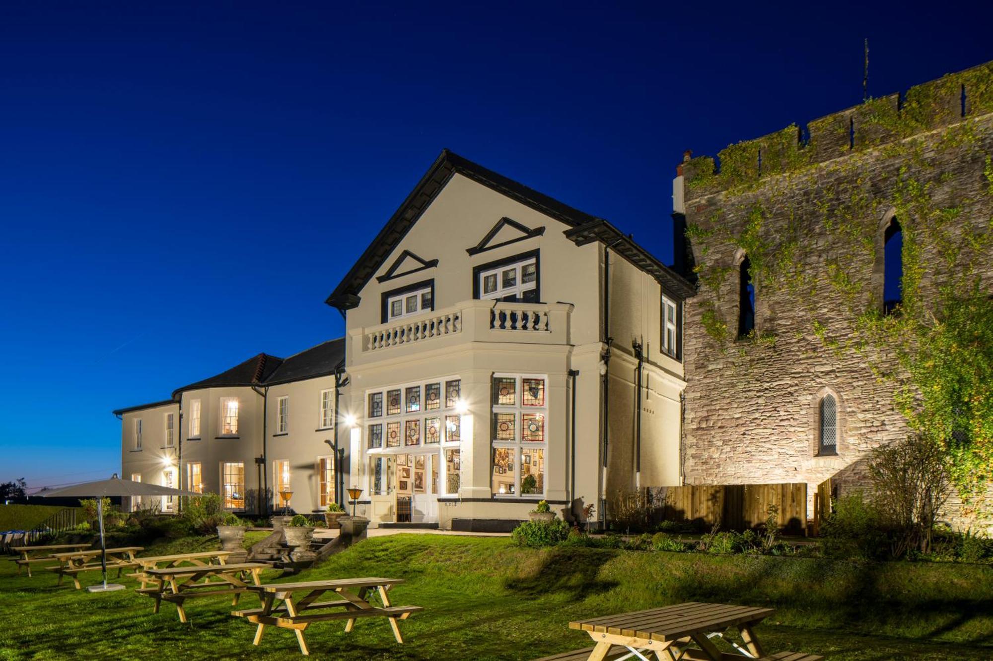 The Castle Of Brecon Hotel, Brecon, Powys 외부 사진