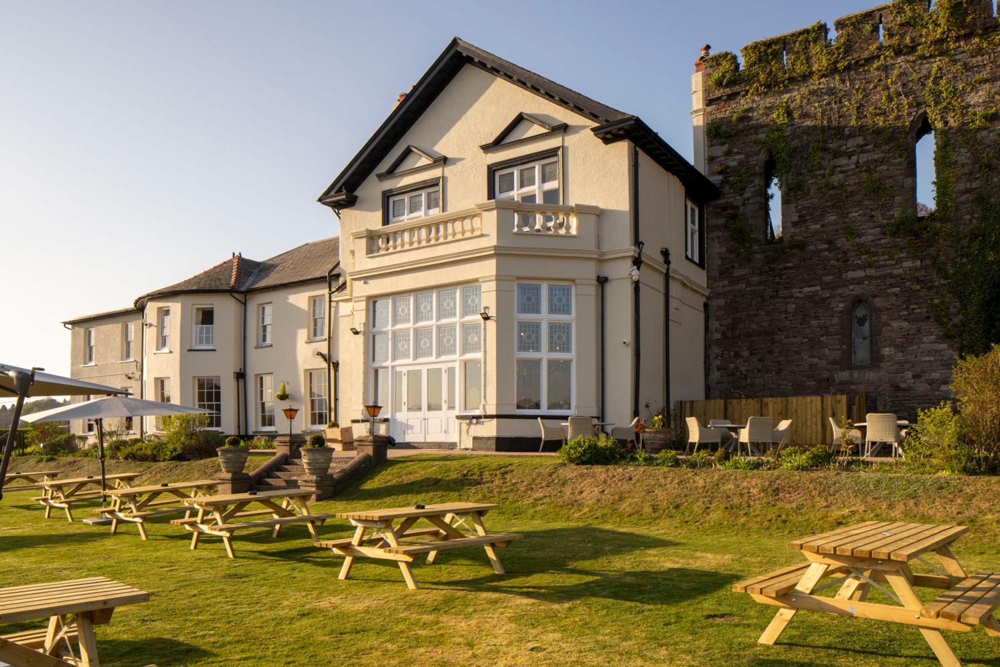 The Castle Of Brecon Hotel, Brecon, Powys 외부 사진