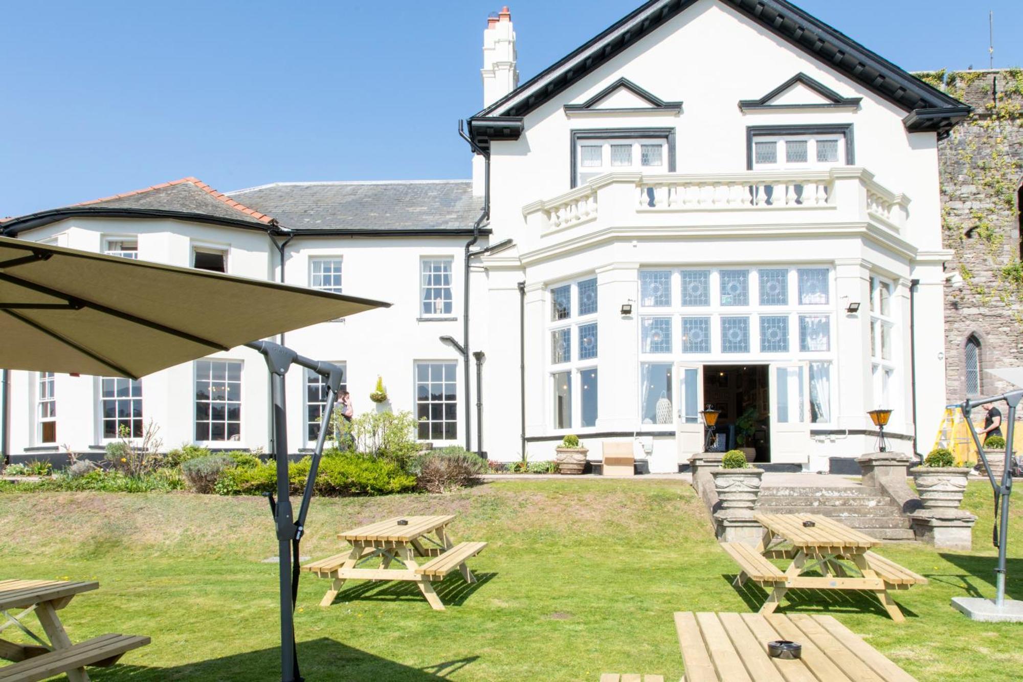 The Castle Of Brecon Hotel, Brecon, Powys 외부 사진